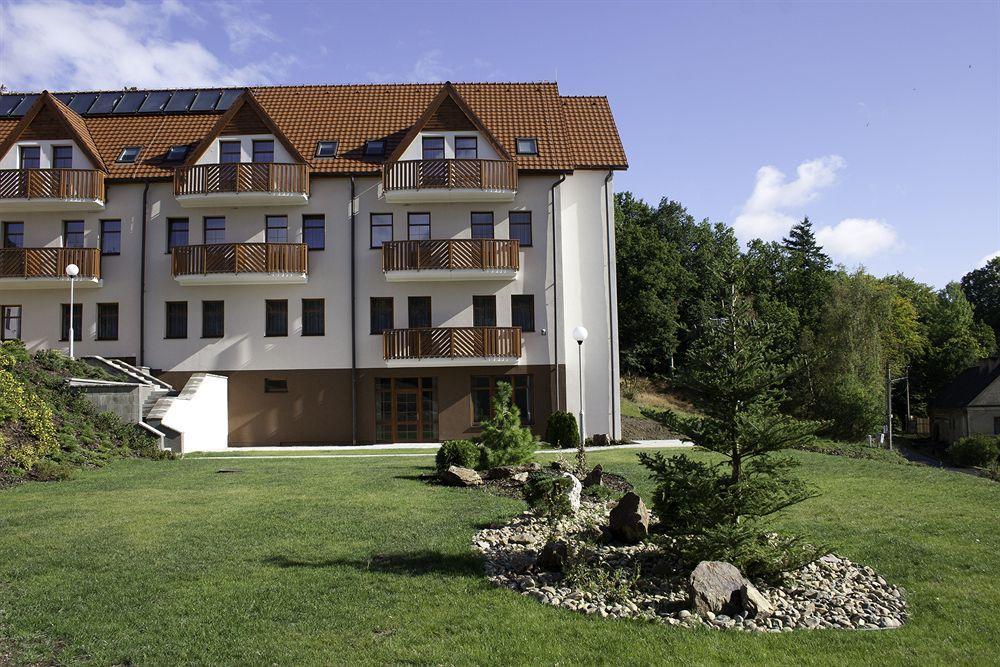 Pytloun Wellness Hotel Hasistejn Místo Екстериор снимка