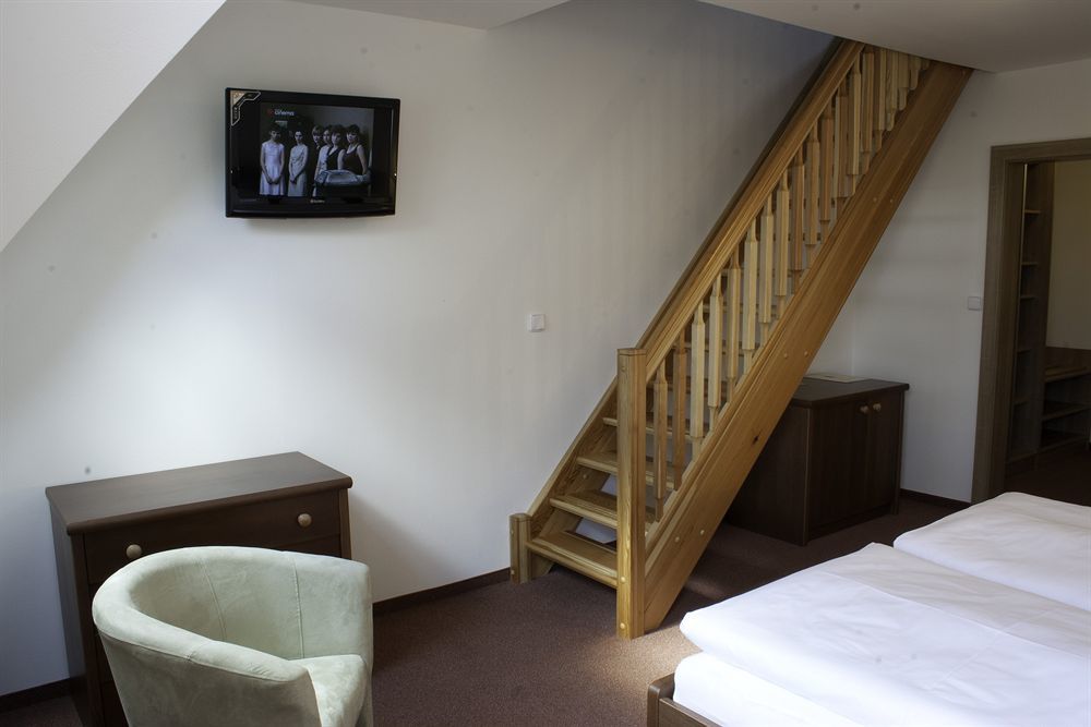 Pytloun Wellness Hotel Hasistejn Místo Екстериор снимка